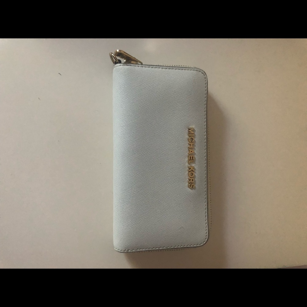 MK white wallet
